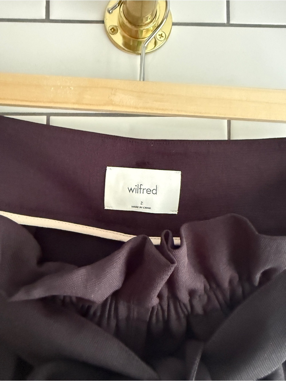 Wilfred High-Waist Paperbag Tie-Front Shorts in Black - Picture 4 of 5